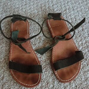 by JAMES handcrafted leather and suede sandals in dark green size 7